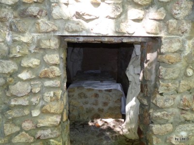 Garden Tomb at Parrot Mountain by Lee