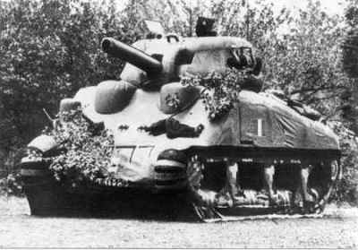 An inflatable dummy tank ©WikiC